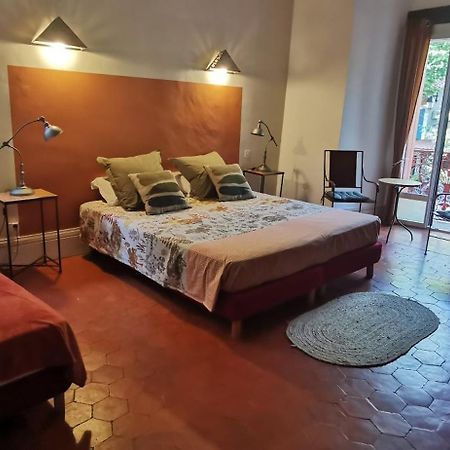 Saint-Saturnin-de-Lucian Le Mimosa Bed & Breakfast エクステリア 写真